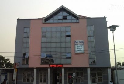 Marie Atandjo Flat Hotel se trouve à 10 km du centre-ville et à 5 km de l’aéroport en plein quartier de Tshangu.